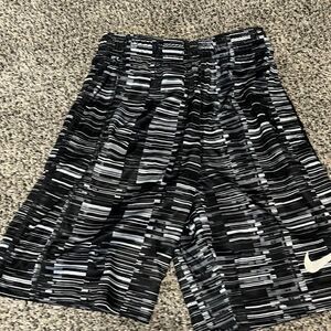Nike Dri-Fit - Black White Athletic Shorts - size 6-7